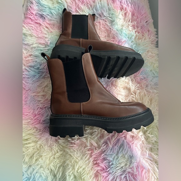 Daphne brown boots- Size 6.5 - Picture 6 of 12